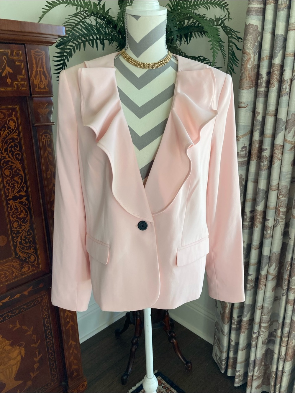 Woman's Classic Karl Lagerfeld Cascading Ruffle Front Blazer Size 16 Pink